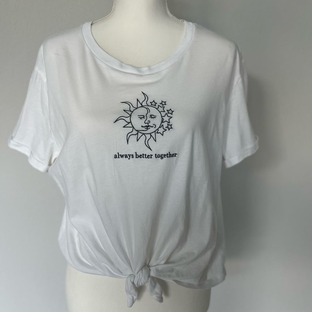 H&M White Cropped Baby Tee T-shirt with bow tie and Solar Tarot style Print